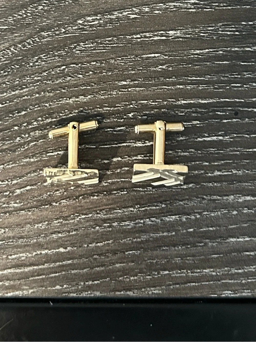 Gold diagonal striped cufflinks